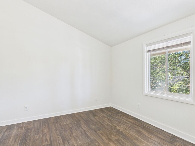 Building Photo - 3204 Midlothian Tpke