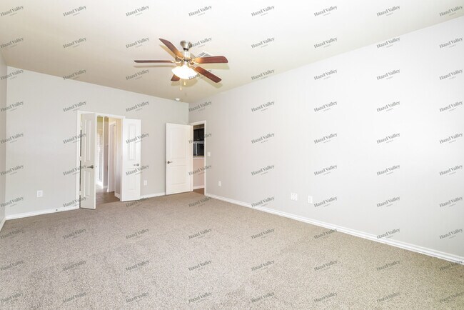 Building Photo - 9704 Squire Ln