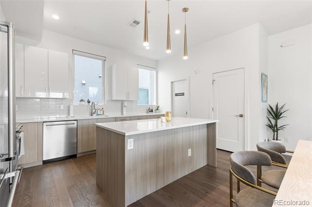 Building Photo - 1608 Irving St