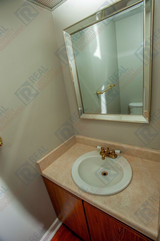 Building Photo - $1790 for Beautiful Durham Townhouse for Rent