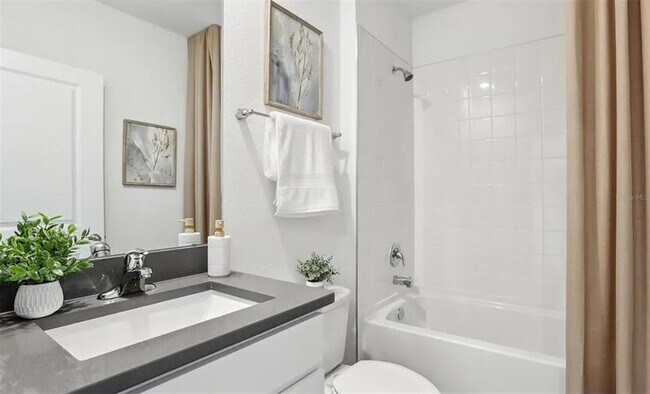 Building Photo - 32528 Weathered Oak Dr