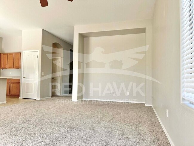 Building Photo - 889 E Leo Pl