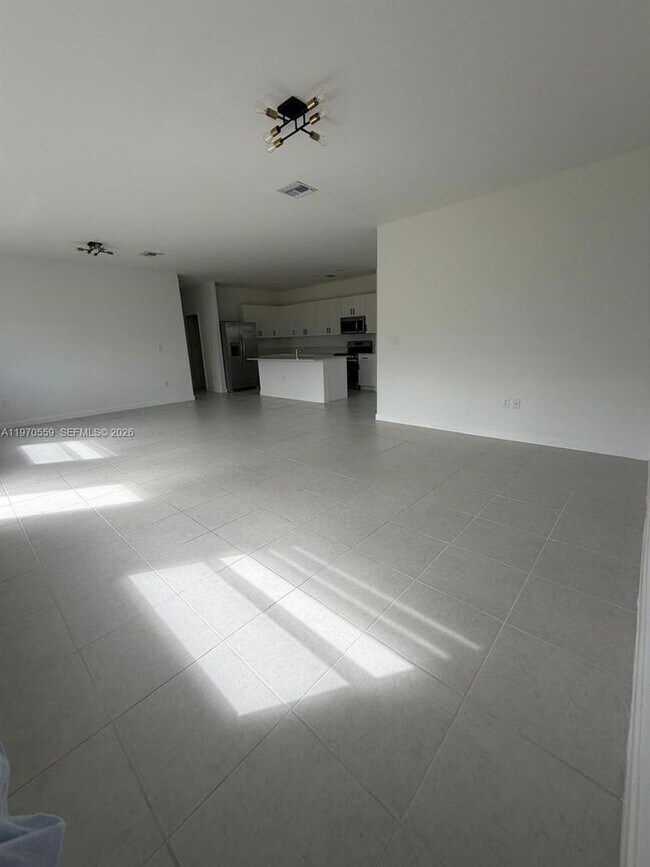 Building Photo - 2638 SE 9th St