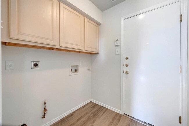 Building Photo - 16605 Fowler Mill Cove