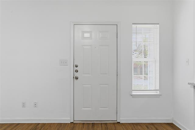 Building Photo - 227 W Murray St