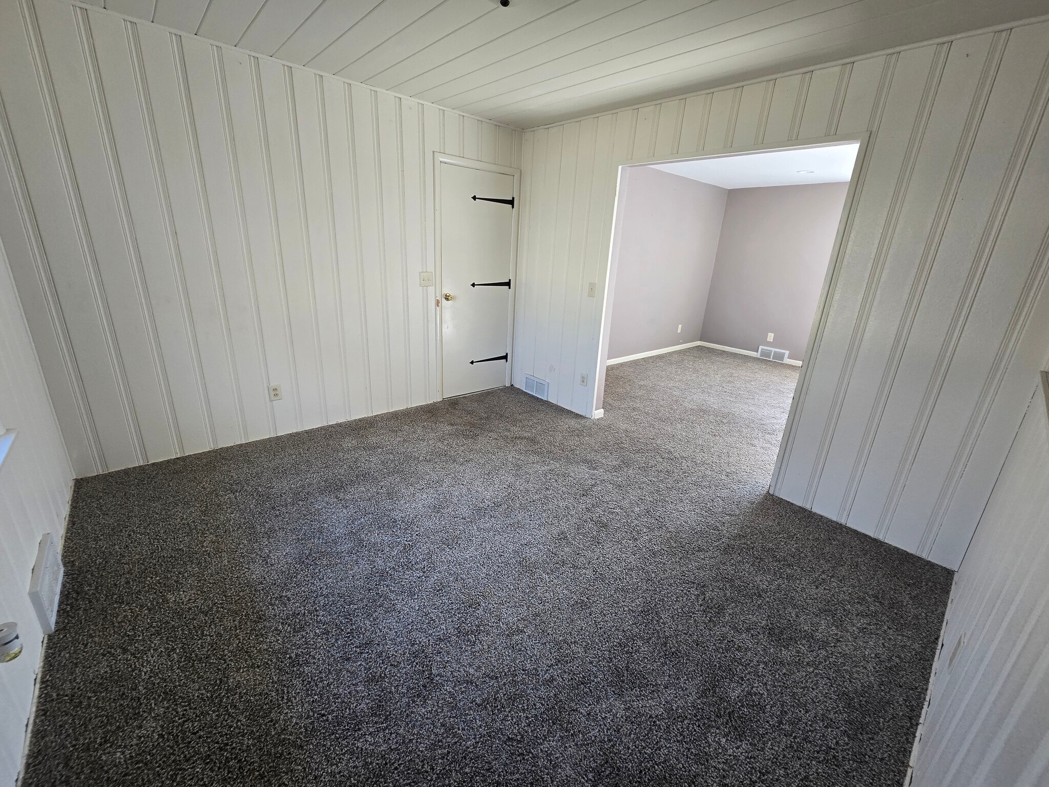 Building Photo - 2728 Edgewood Dr