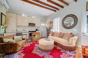 Building Photo - 416 S Front St