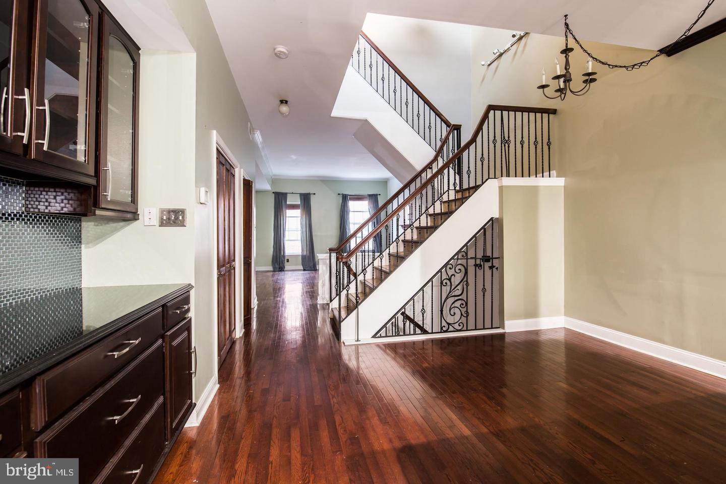 Building Photo - 822 N Ringgold St