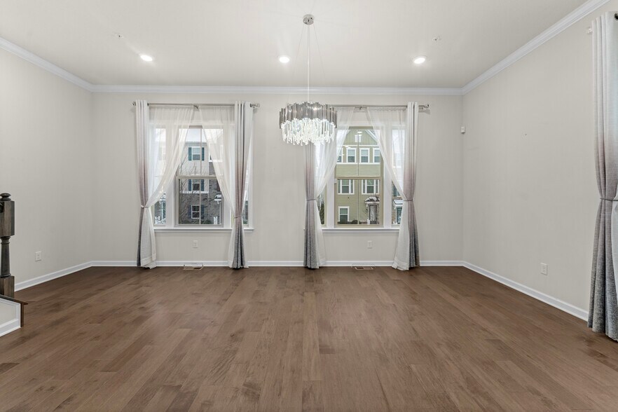 Building Photo - 2008 Hemlock Ln