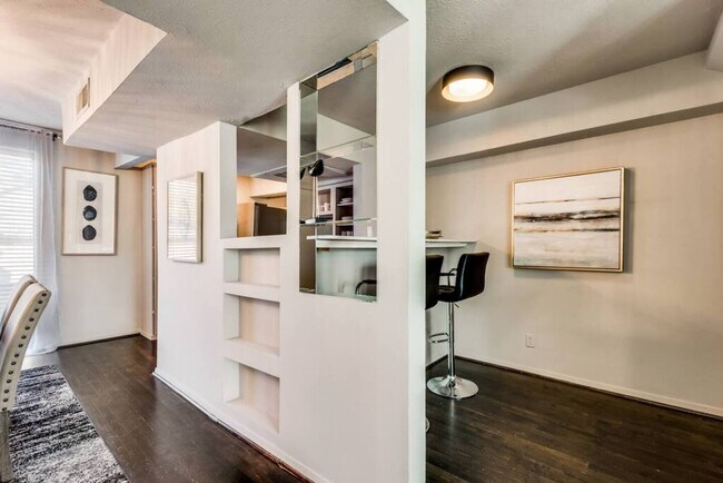 Building Photo - 6011 Gaston Ave