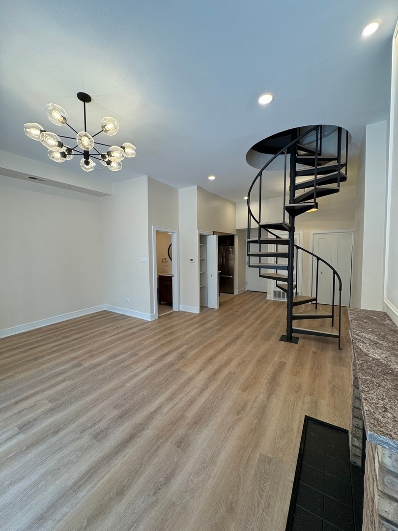 Building Photo - 444 N State St