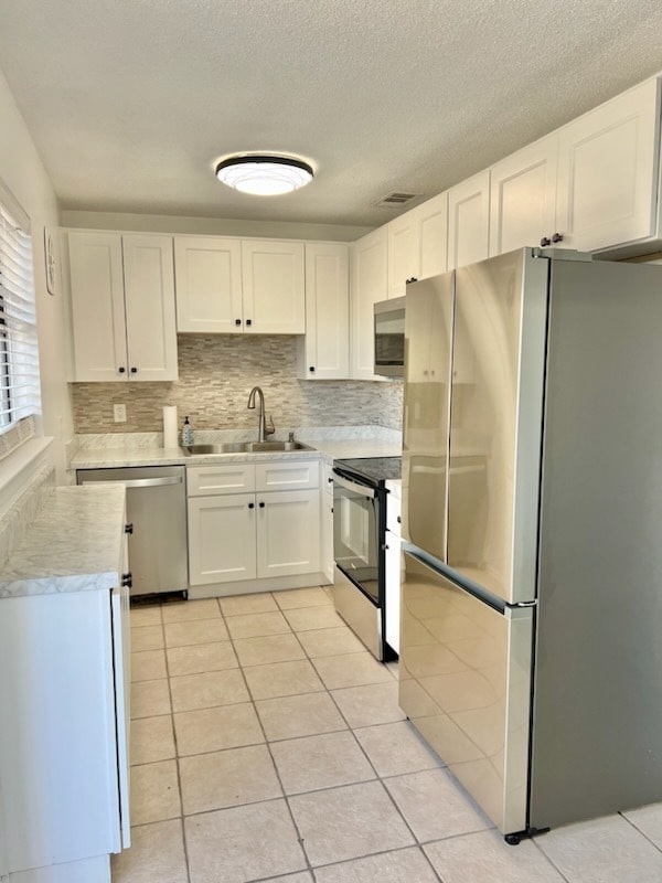 Building Photo - 303 Smith Dr NE