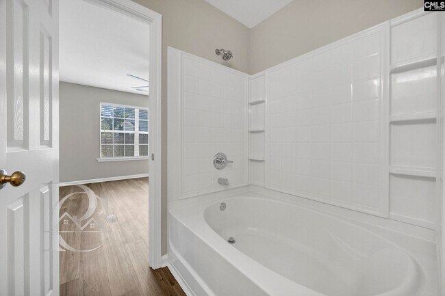 Building Photo - 508 Lanesborough Dr