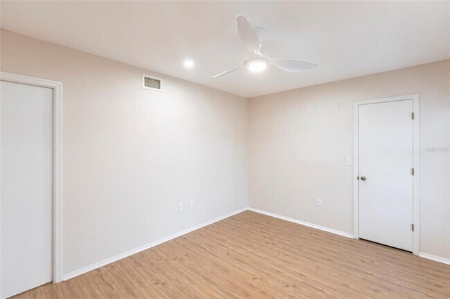 Building Photo - 1750 Jamaica Way