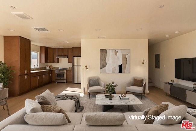 Building Photo - 1120 W 110th St