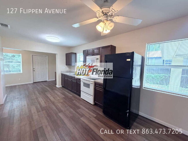 Building Photo - 127 Flippen Ave