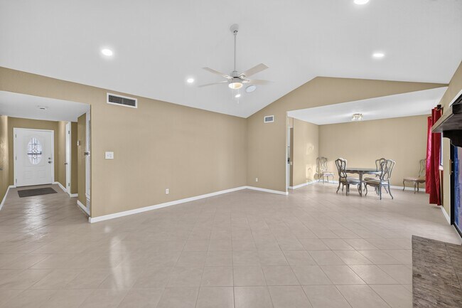 Building Photo - 11301 Gene Sarazen Dr