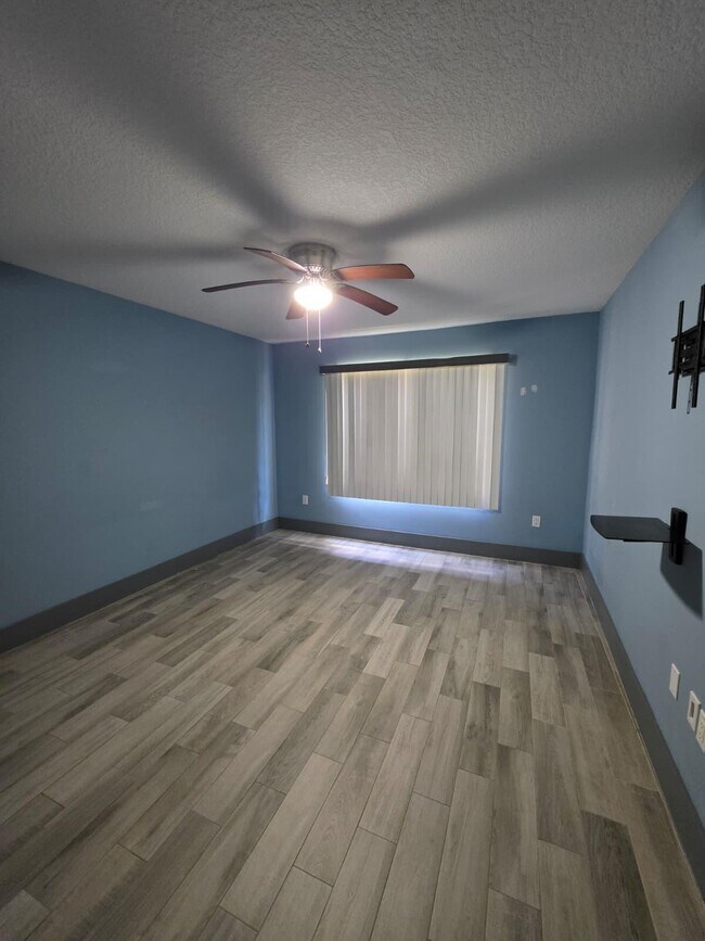 Building Photo - 4211 San Marino Blvd