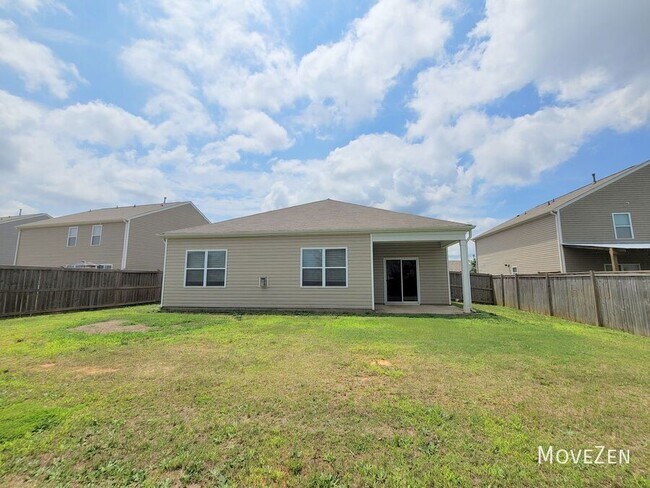Building Photo - 22 Crestwood Pnes Trl