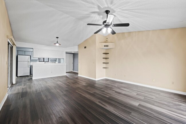 Building Photo - 208 Bartonwood Ct