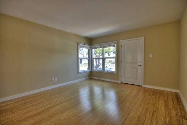 Building Photo - Spacious 1 bedroom in San Mateo