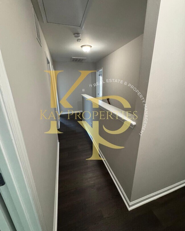 Building Photo - 5904 Sandpiper Farm Ln