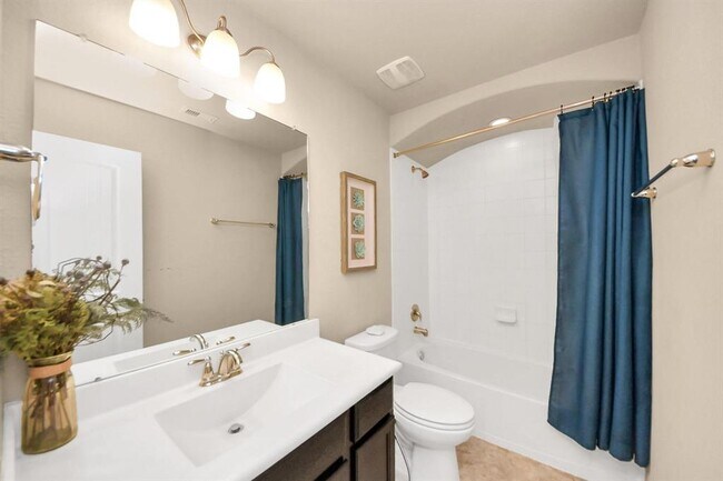 Building Photo - 12410 Girasole Ct