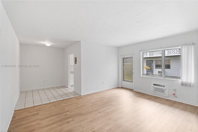 Building Photo - 12655 NE 16th Ave