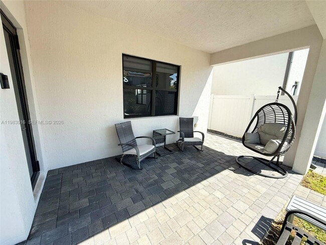 Building Photo - 17410 SW 46th St