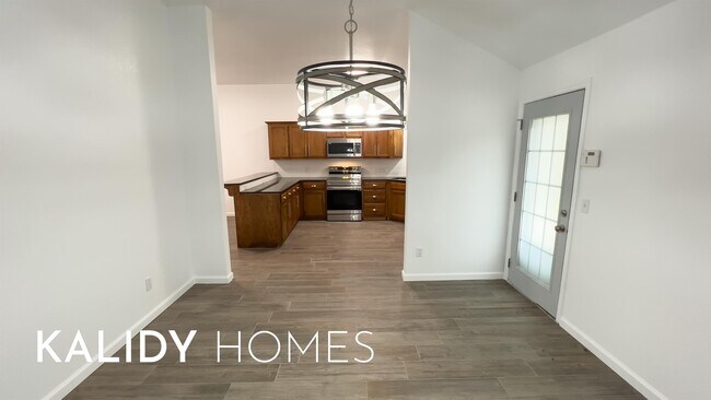 Building Photo - 9317 Apple Dr