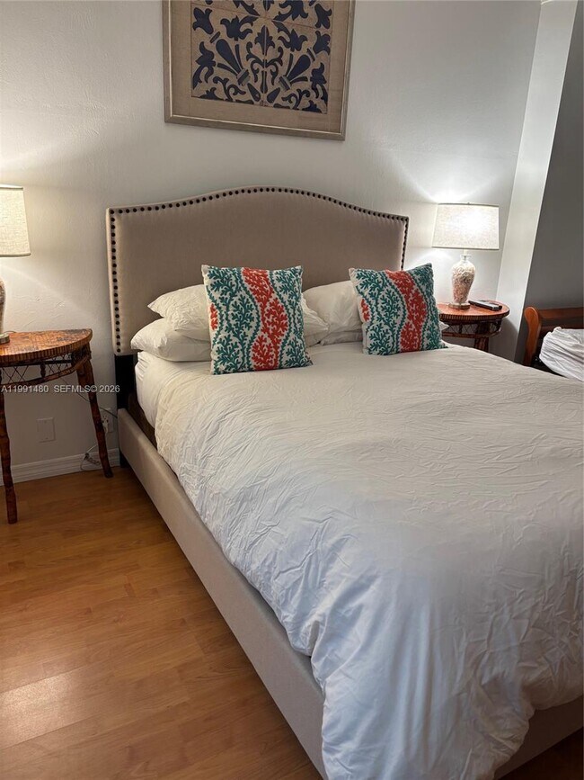 Building Photo - 201 Crandon Blvd