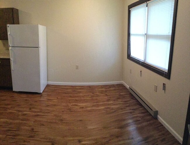 Building Photo - Creighton Apartments