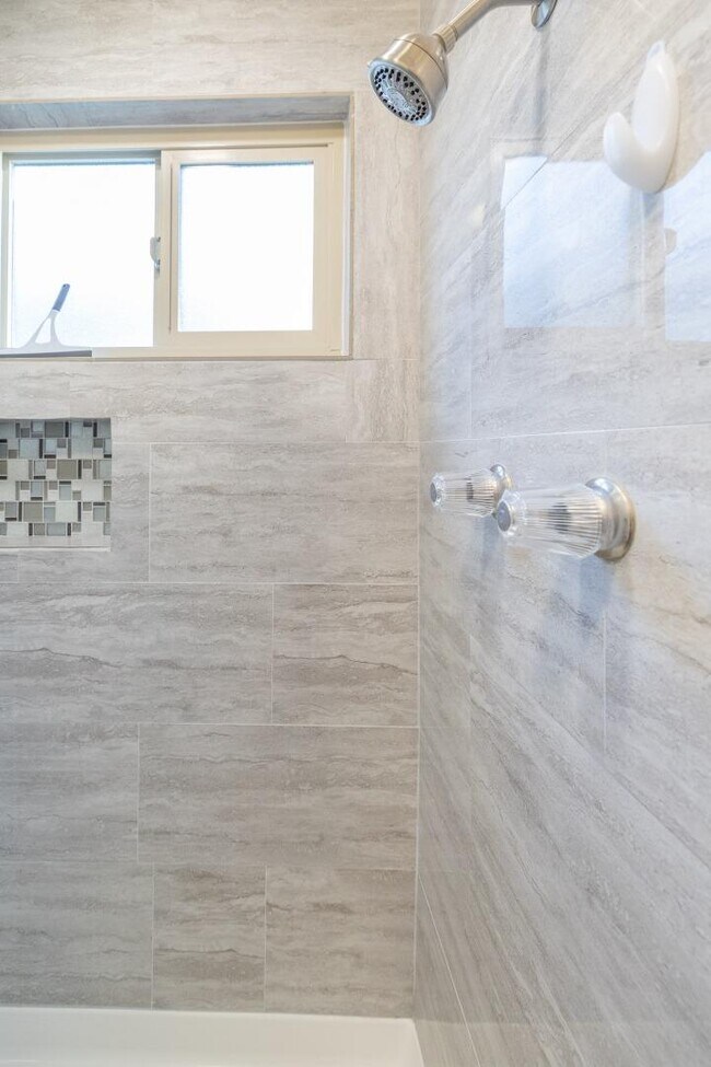 Building Photo - 3276 Andora Dr