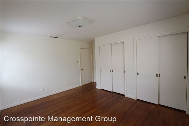 Building Photo - 2725 Tanglewood Dr