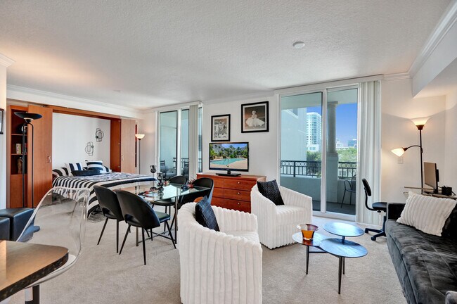 Building Photo - 600 S Dixie Hwy