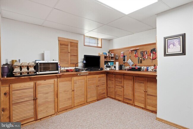 Building Photo - 9 Hibiscus Pl