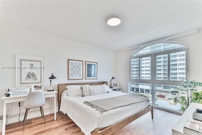 Building Photo - 2080 S Ocean Dr