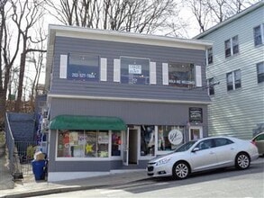 Building Photo - 1015 W Main St