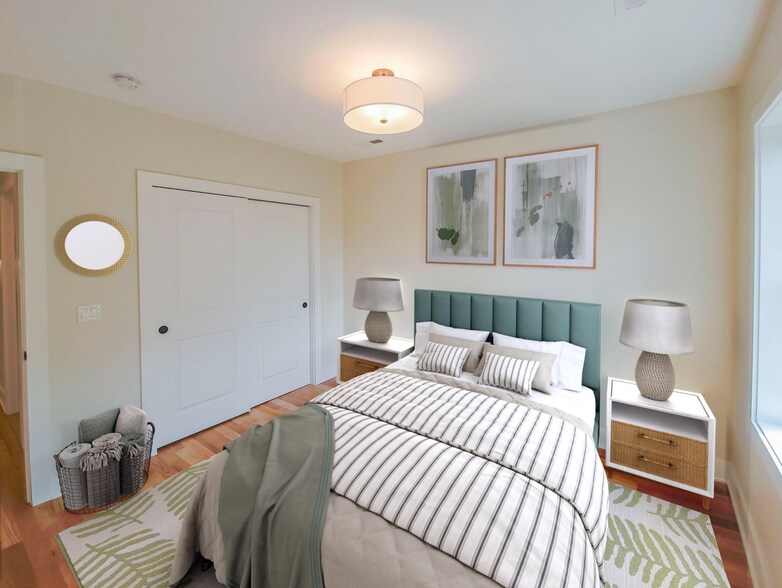 Building Photo - 4853 N Seeley Ave