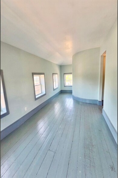 Building Photo - 123 Elmwood Ave