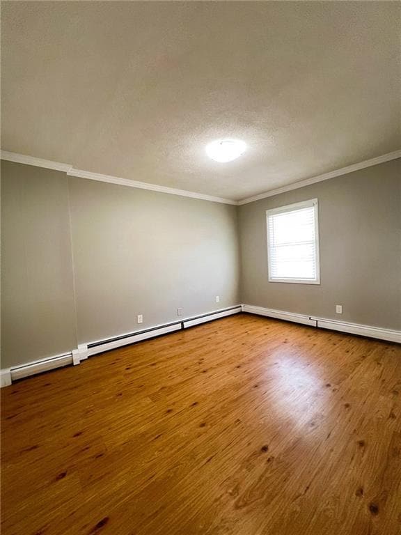 Building Photo - 927 Elm St