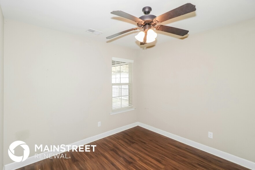 Building Photo - 1385 Switzer Dr