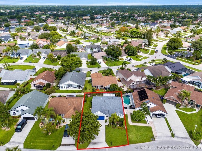 Building Photo - 1599 Bayridge Pl