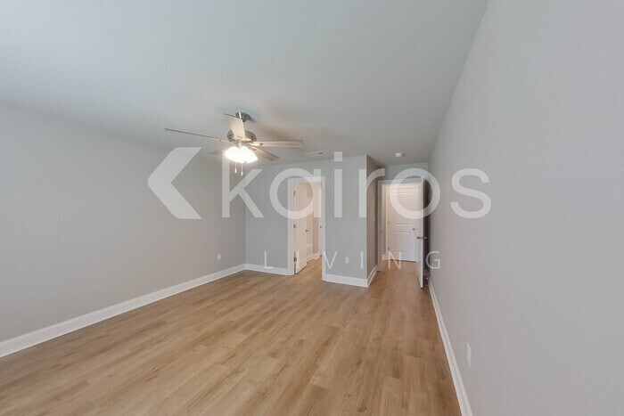 Building Photo - 13778 Pinyon Dr
