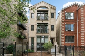 Building Photo - 840 N Wood St