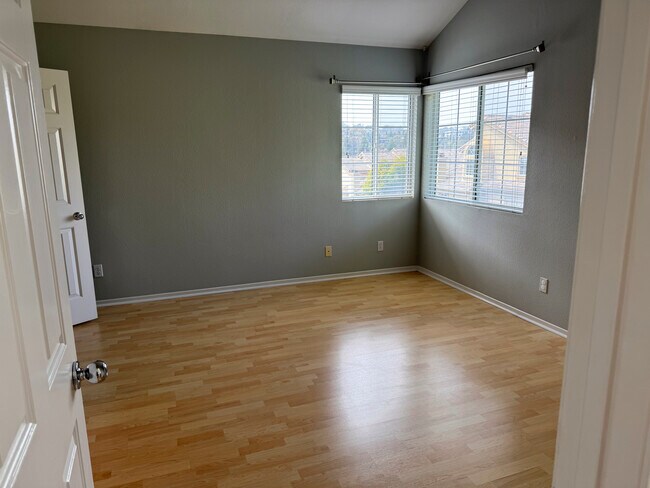 Building Photo - 12559 El Camino Real