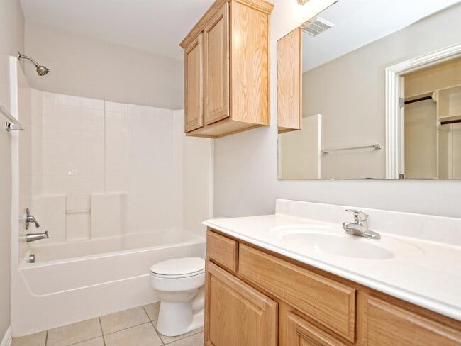 Building Photo - 1001 Krenek Tap Rd