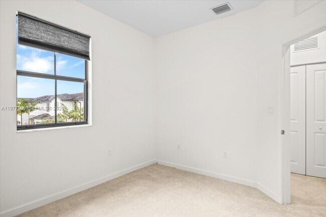 Building Photo - 20344 NW 6th Pl