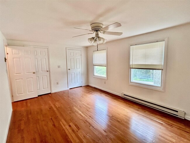Building Photo - 15 Quogue Rd