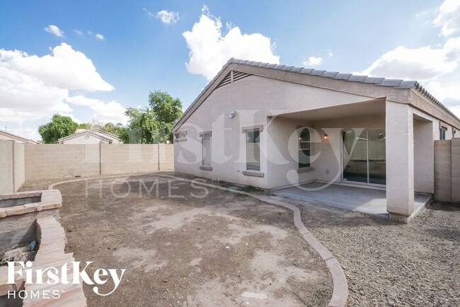 Building Photo - 1298 E Maddison St